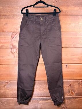 Cabi NWOT Compass Pants Women’s Size 2 Dark Brown Utility Joggers Zip Ankle 🌸